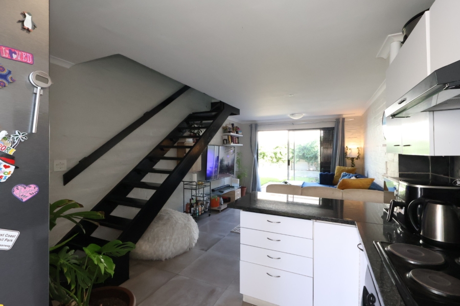 To Let 2 Bedroom Property for Rent in Table View Western Cape